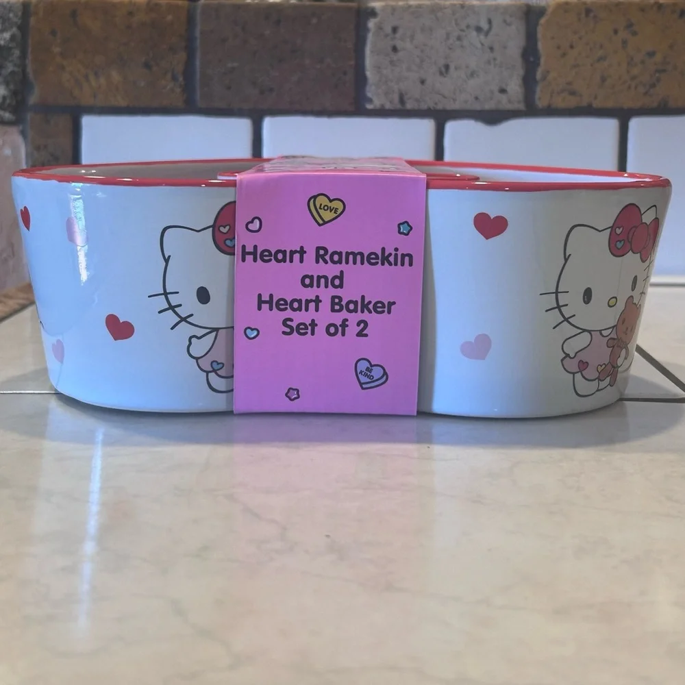 HELLO KITTY Ceramic Heart Baking Dish & Ceramic Heart Ramekin Set Made By Sanrio